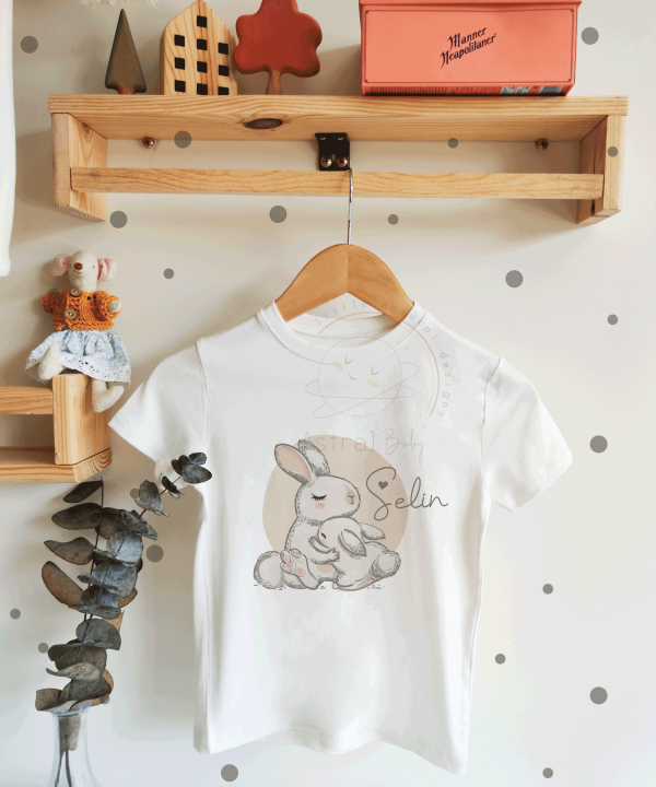 Anne ve Yavru Tavşan Desenli Çocuk T-shirt